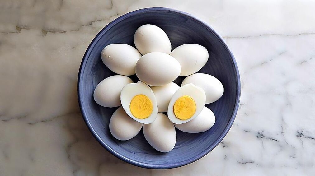 ไข่ไก่เป็นผลิตภัณฑ์ที่จำเป็นในการรับประทานอาหารที่มีสารเคมี