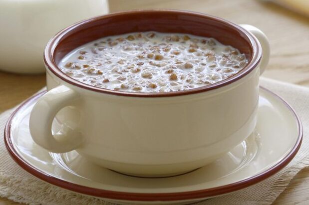 บัควีทกับ kefir สำหรับอาหาร 3 วัน